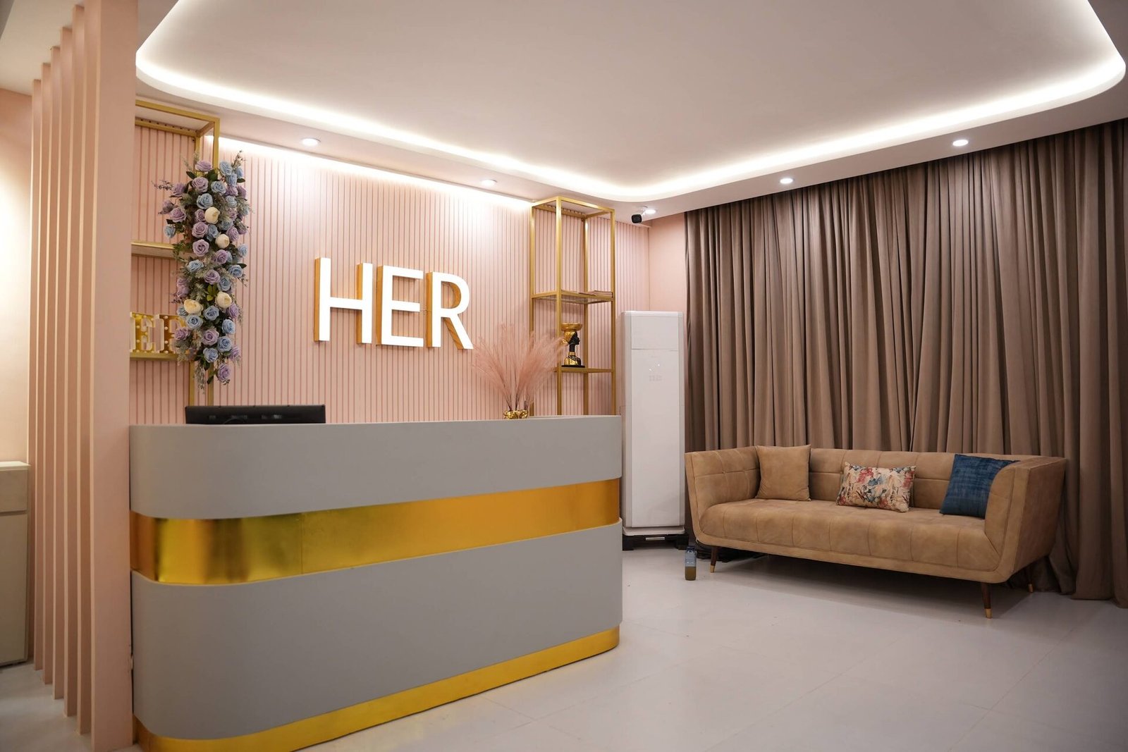HER salon reception desk and lounge