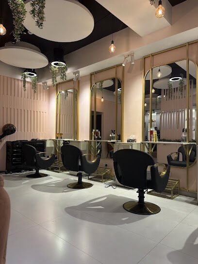 HER salon Phase 5 styling area